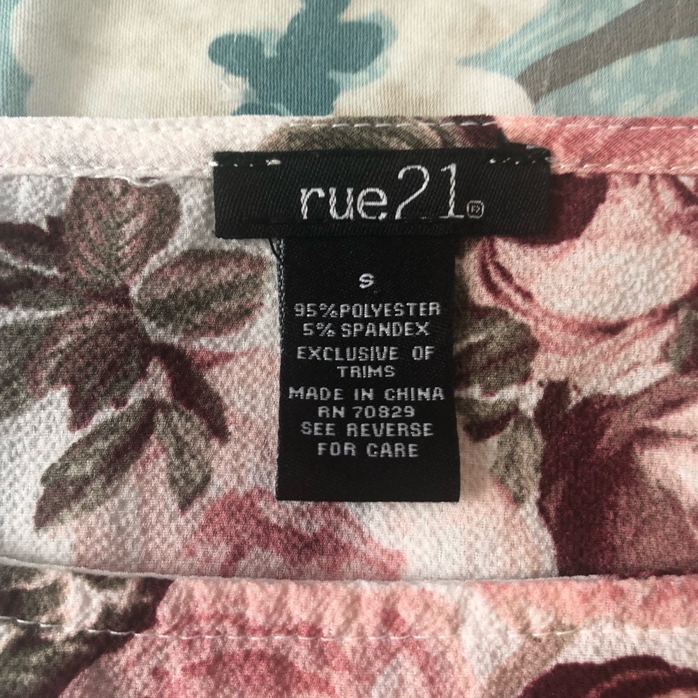 6 FOR $10 Rue 21 small top floral - Picture 4 of 4